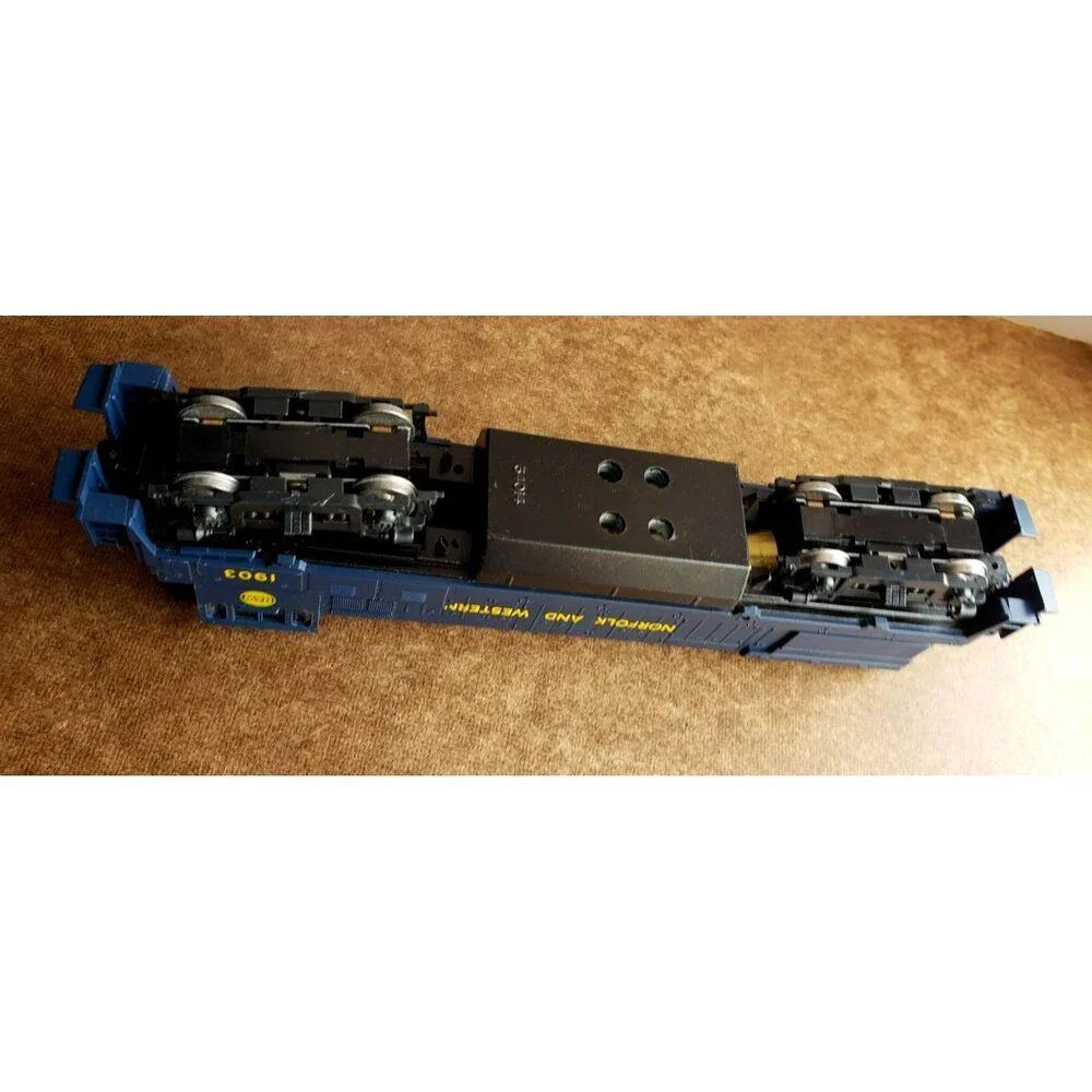 Vintage ATHEARN HO Scale GE U28B Diesel LOCOMOTIVE Norfolk & Western #1903 Blue